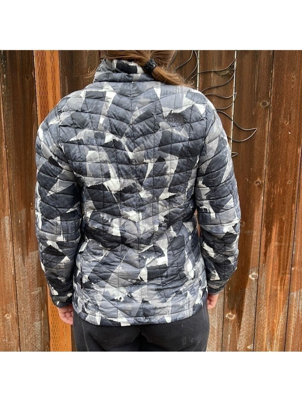 NORTH face jacket - Picture 8 of 8